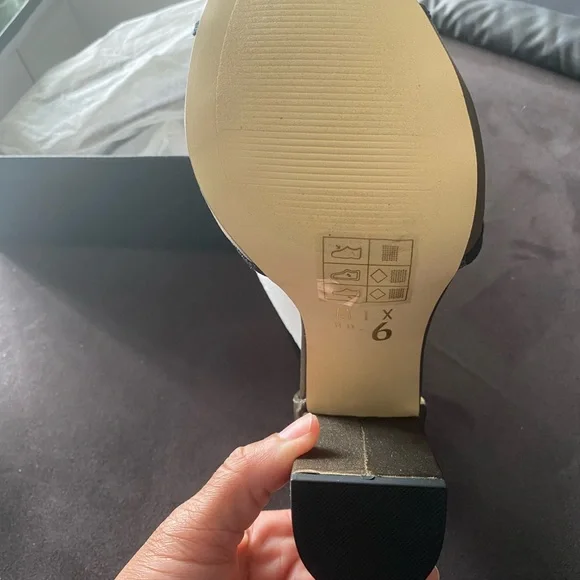 Mix No. 6 Silk Satin Jazmynne Ankle Strap Chunky Block Heel - Picture 3 of 4